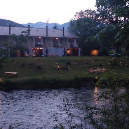 Moon River Suites #5 North Bend Eksteriør billede