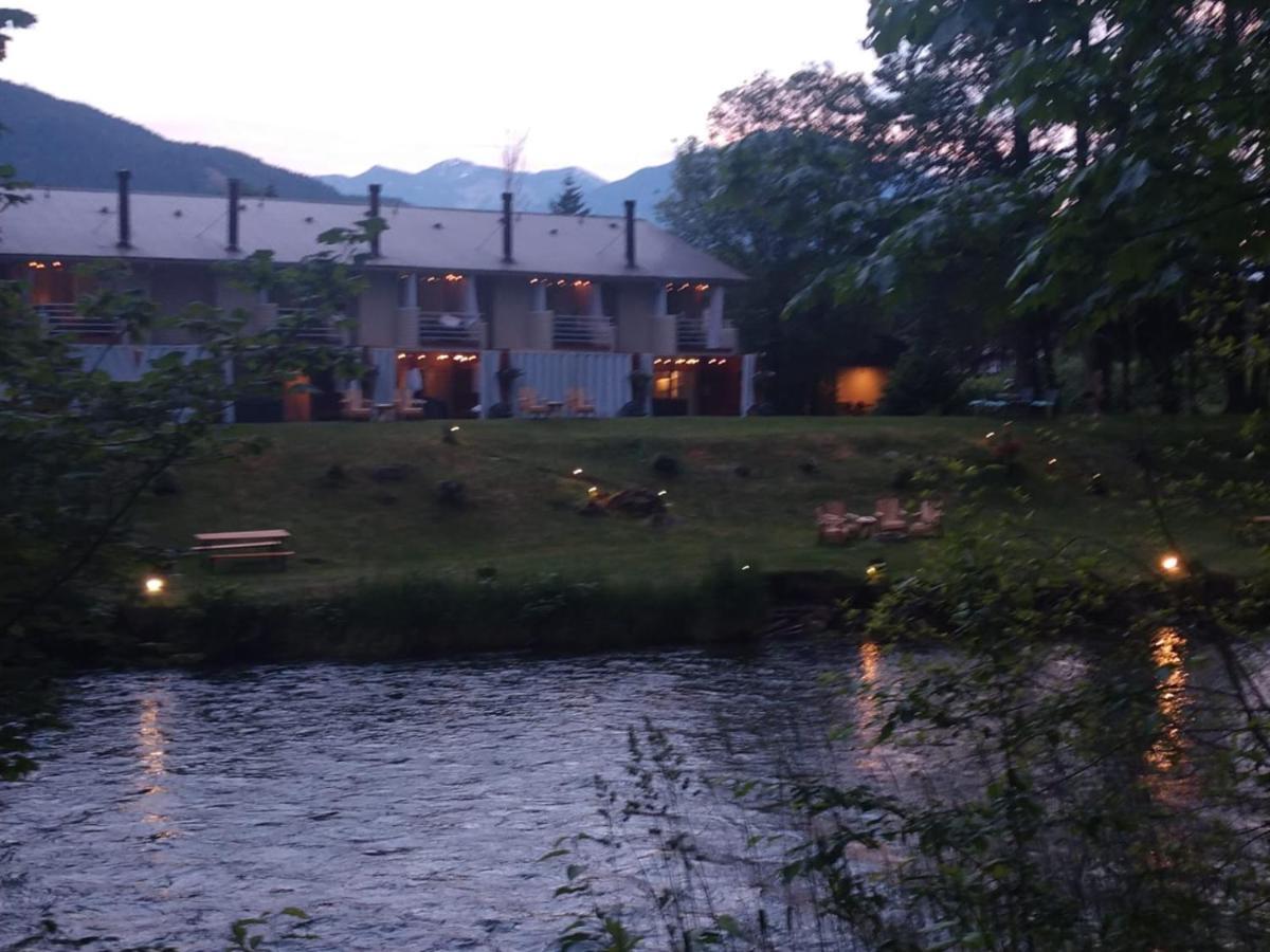 Moon River Suites #5 North Bend Eksteriør billede